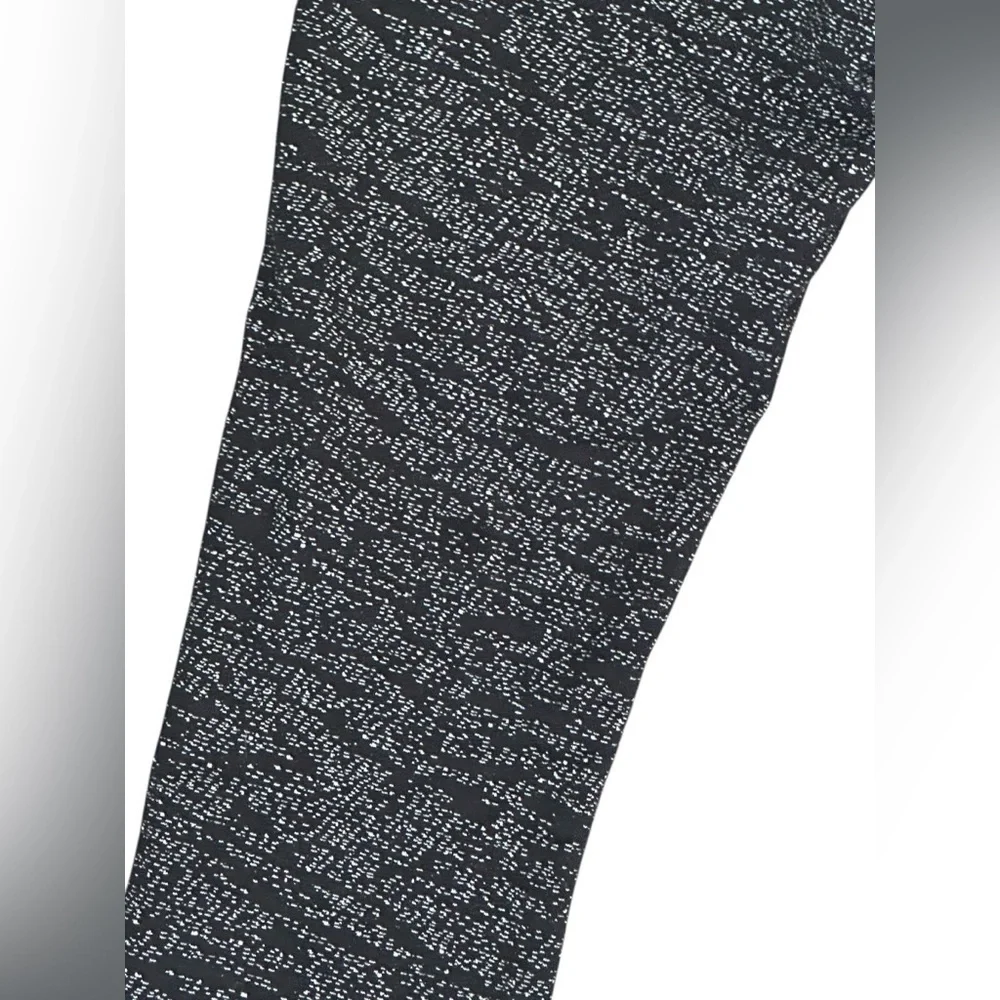 Lululemon Wunder Under black pattern Warmer style s 4